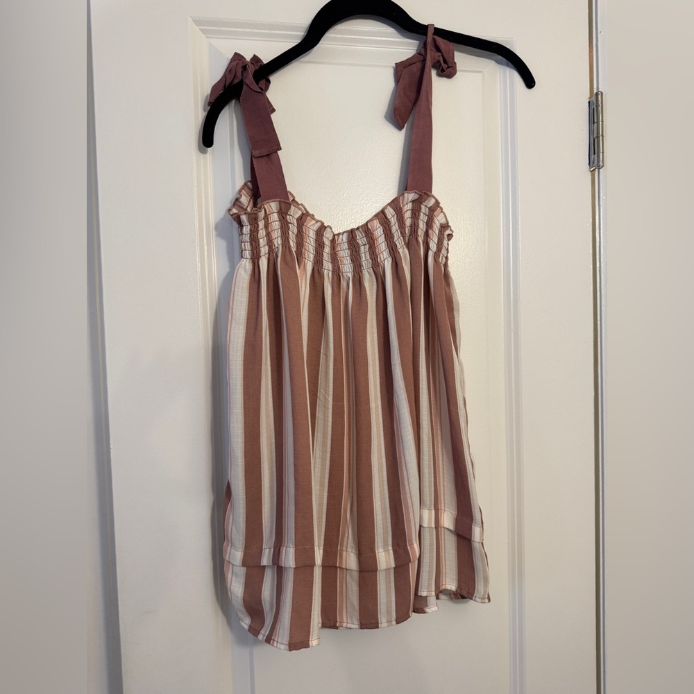 Tie tank top
